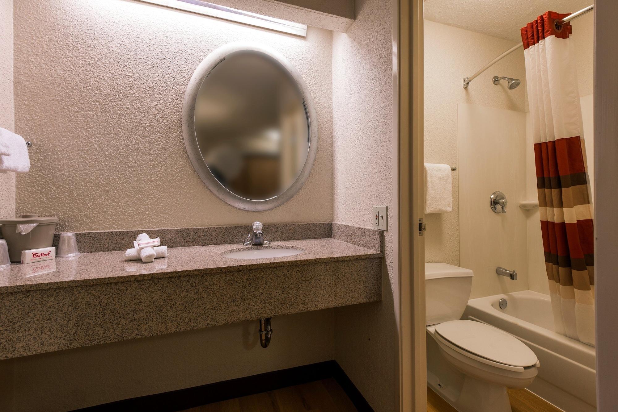 Red Roof Inn Detroit - Warren Ngoại thất bức ảnh